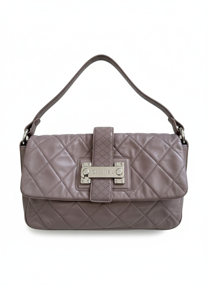 Chanel quilted leather shoulder flap bag