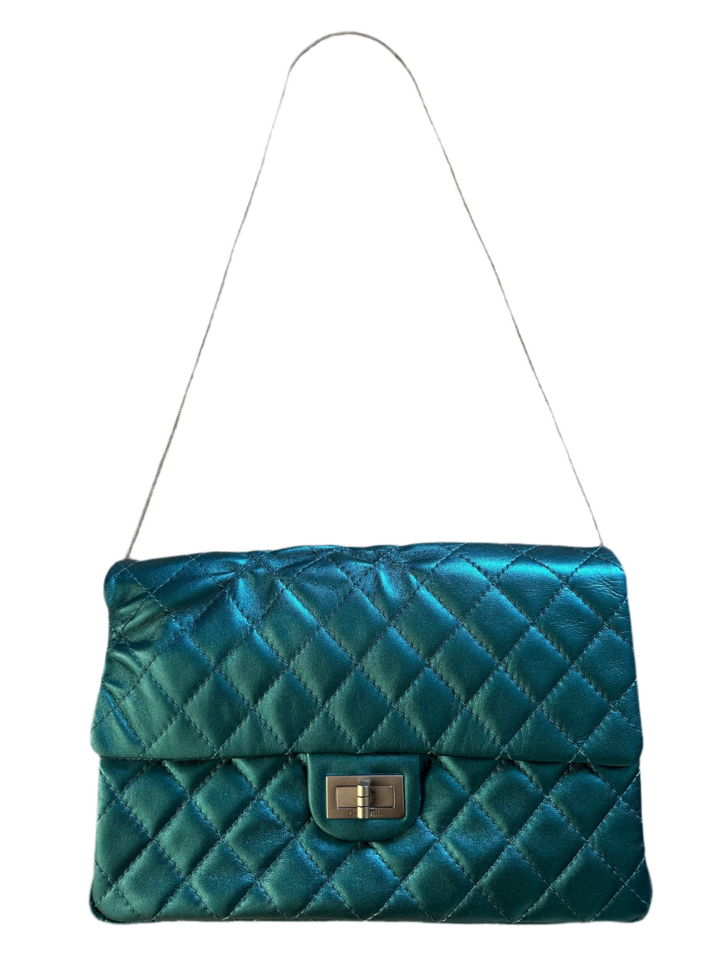 Chanel Reissue 2.55 Classic 226 flap bag