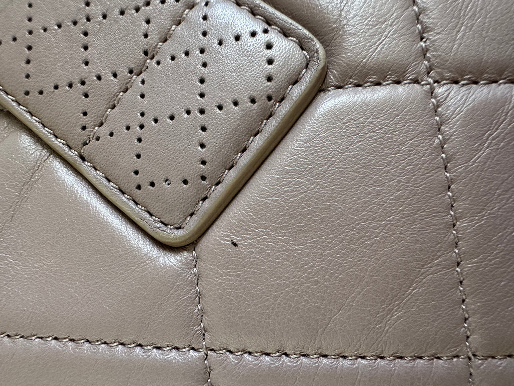 Chanel quilted leather shoulder flap bag