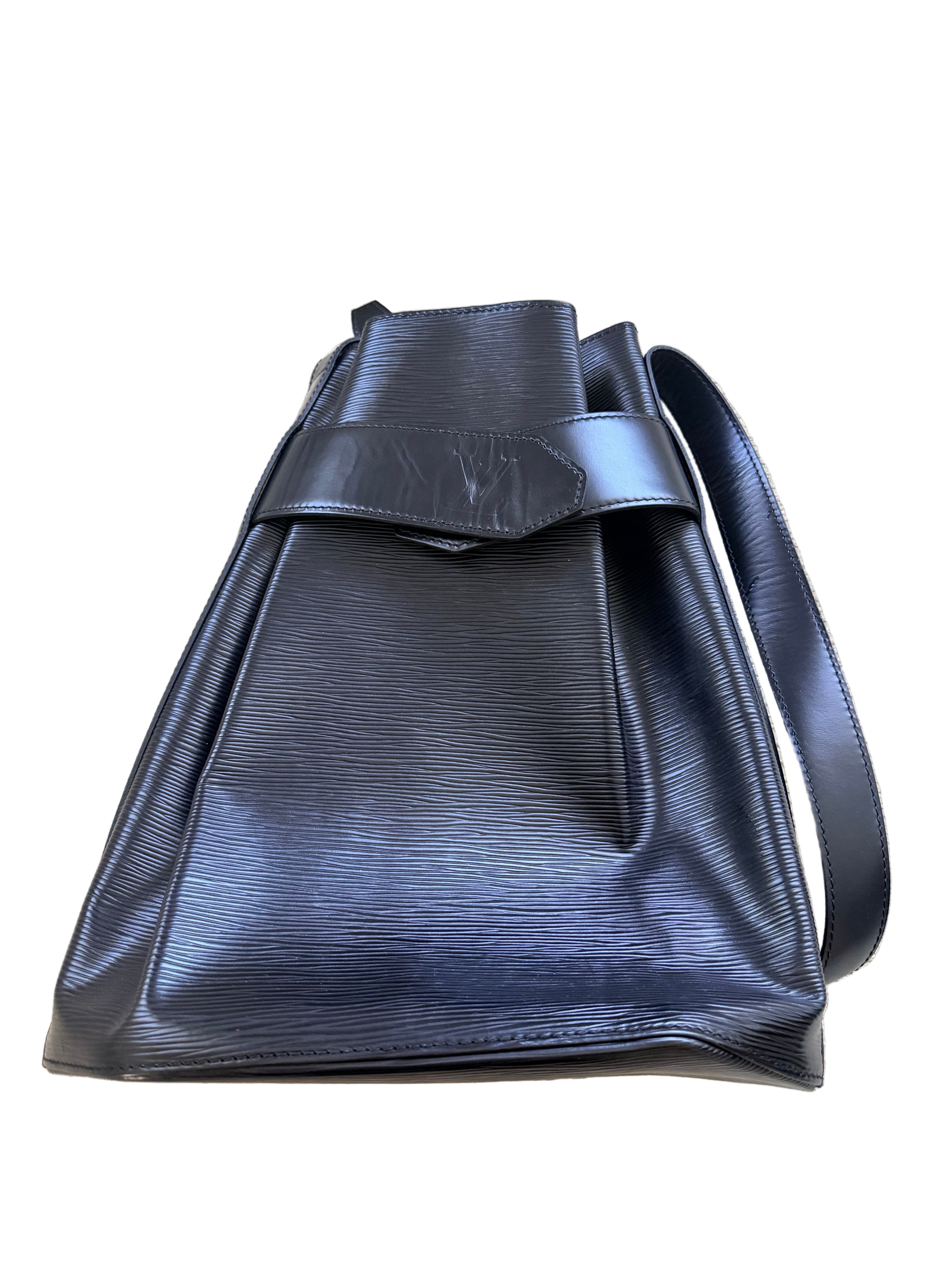 Louis Vuitton Sac D’epaule Bucket Bag PM