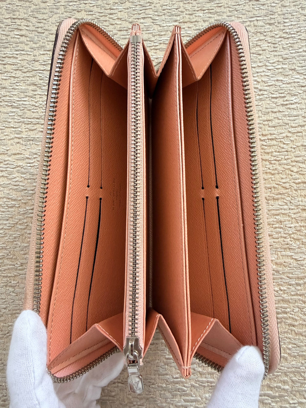 Louis Vuitton Zippy Wallet