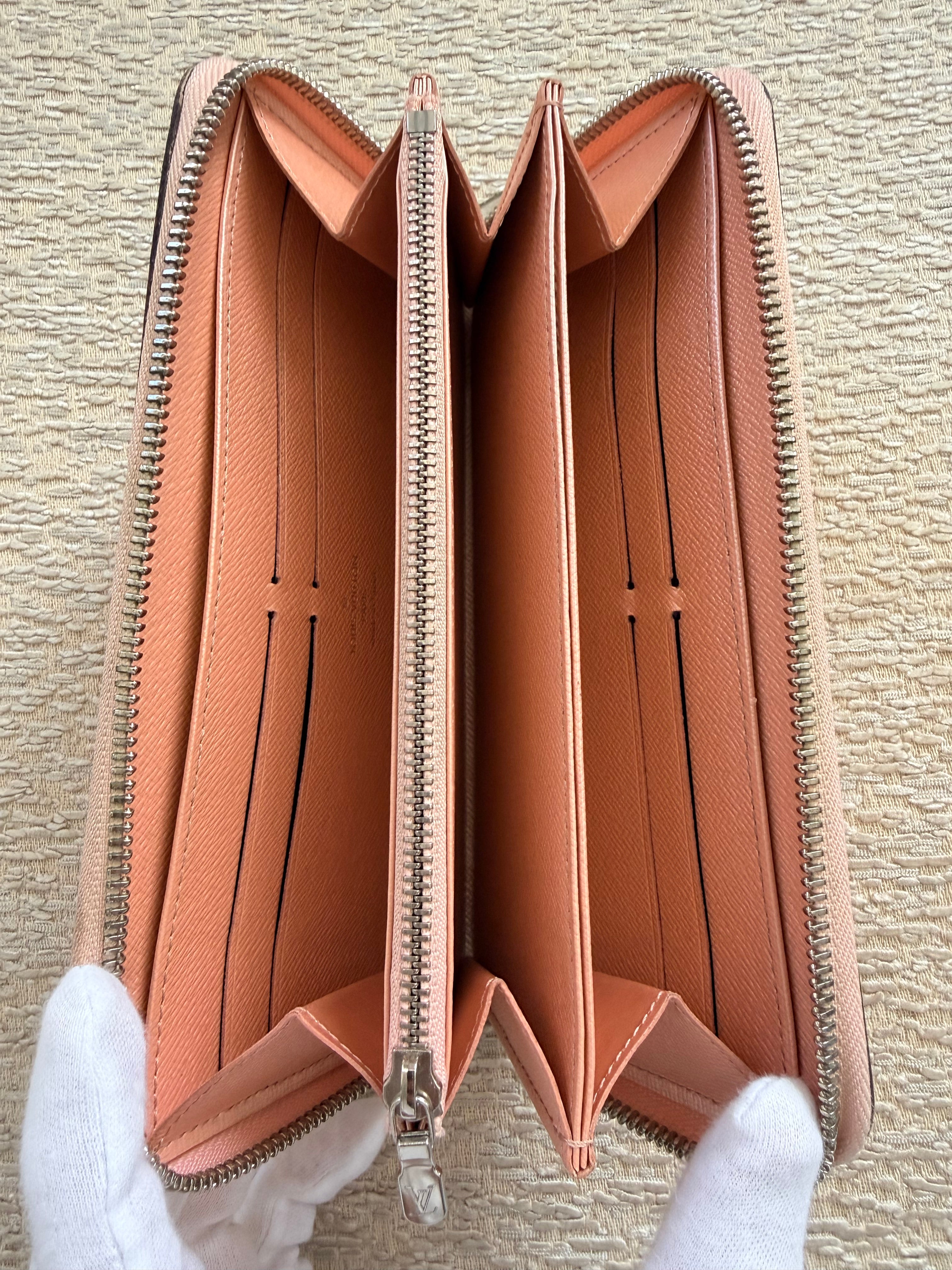 Louis Vuitton Zippy Wallet