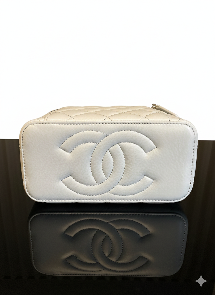 Chanel Pearl Crush Vanity Case with Chain